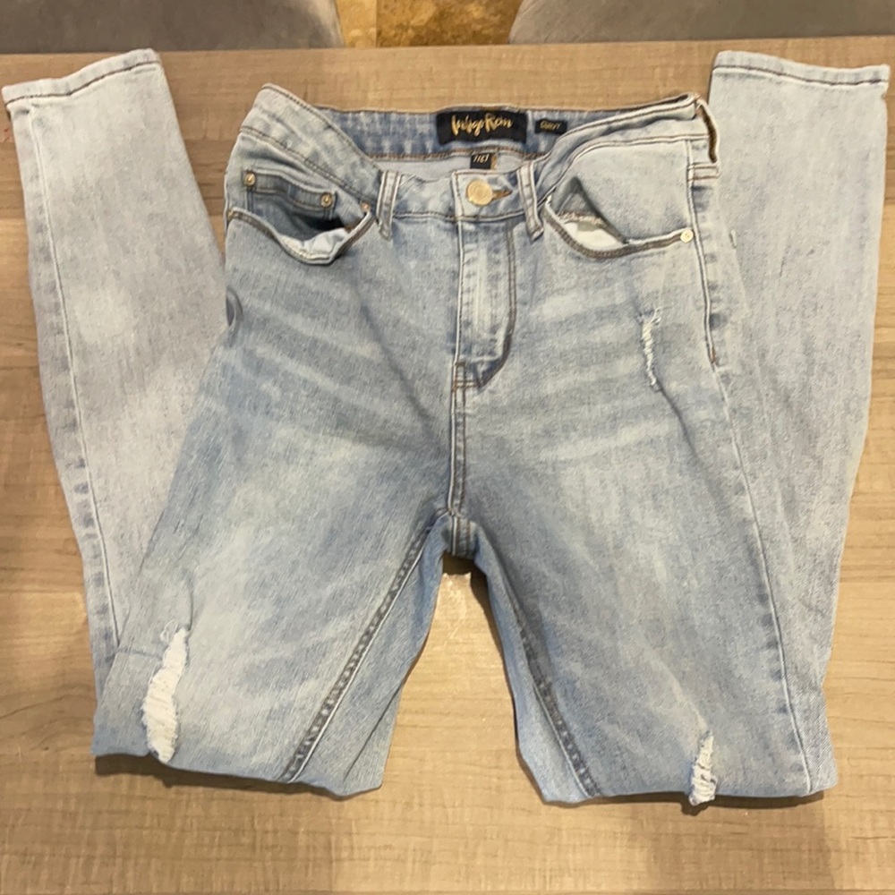 Jeans size 7 juniors